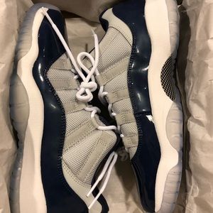 Jordan Retro 11 Low Georgetown Size 5.5Y